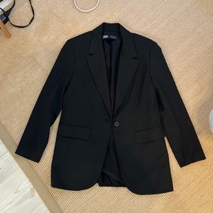 Black Zara blazer
